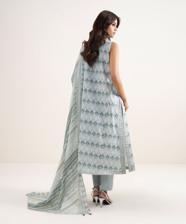 3 Piece - Embroidered Lawn Suit