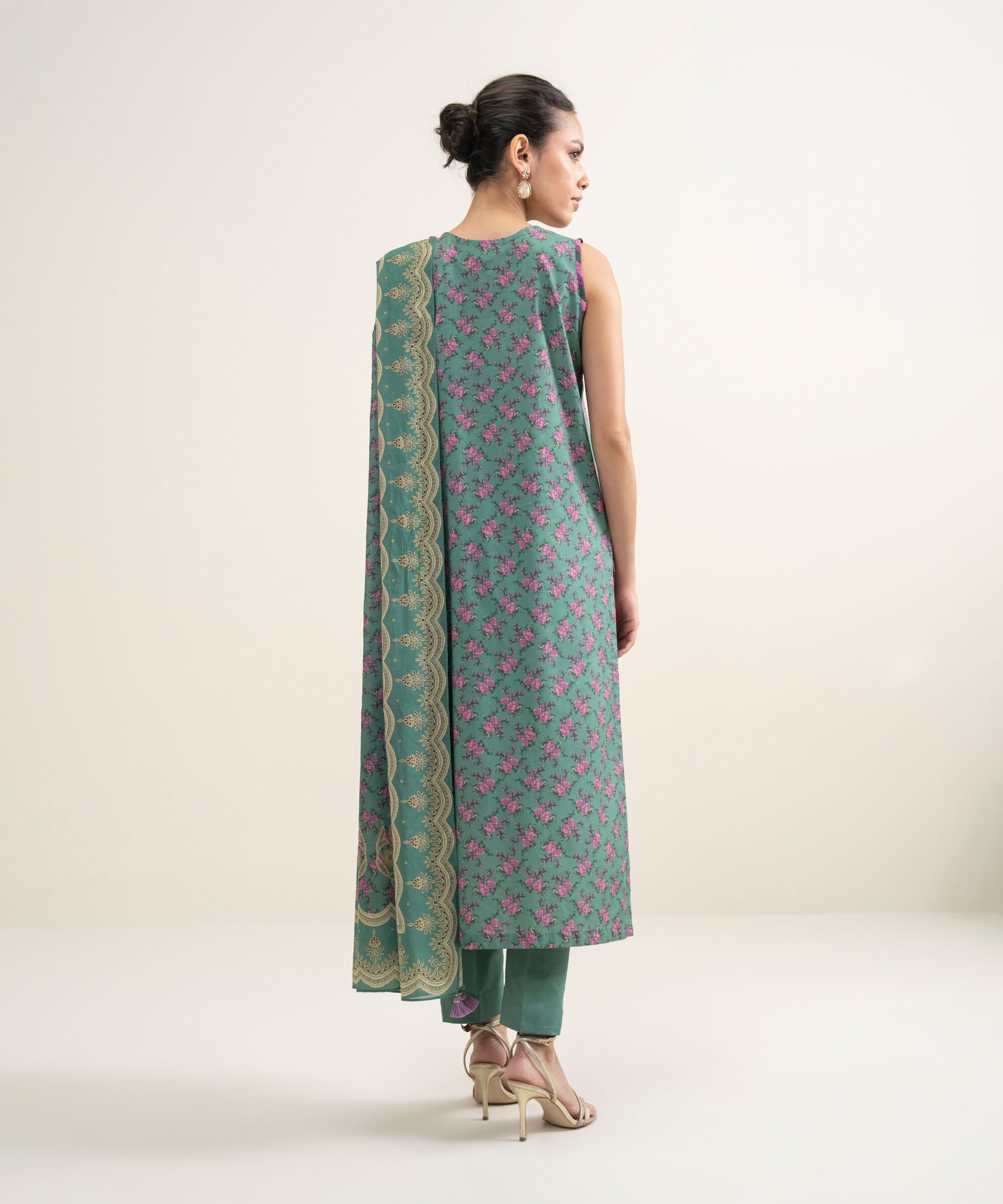 3 Piece - Embroidered Lawn Suit