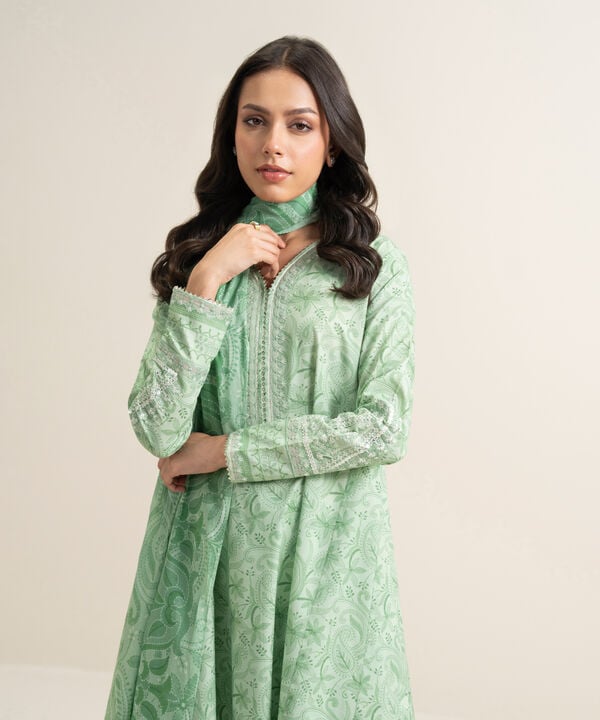 3 Piece - Embroidered Lawn Suit