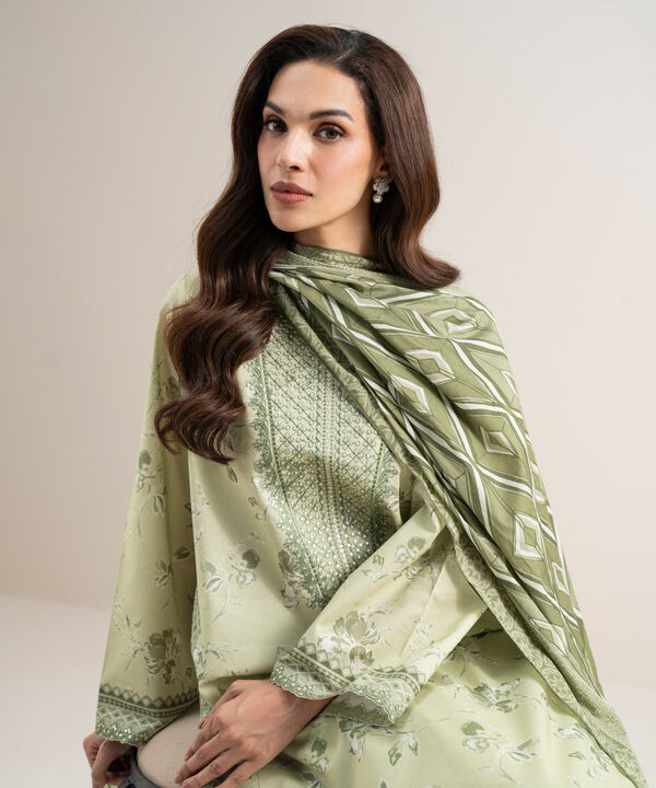 3 Piece - Embroidered Lawn Suit