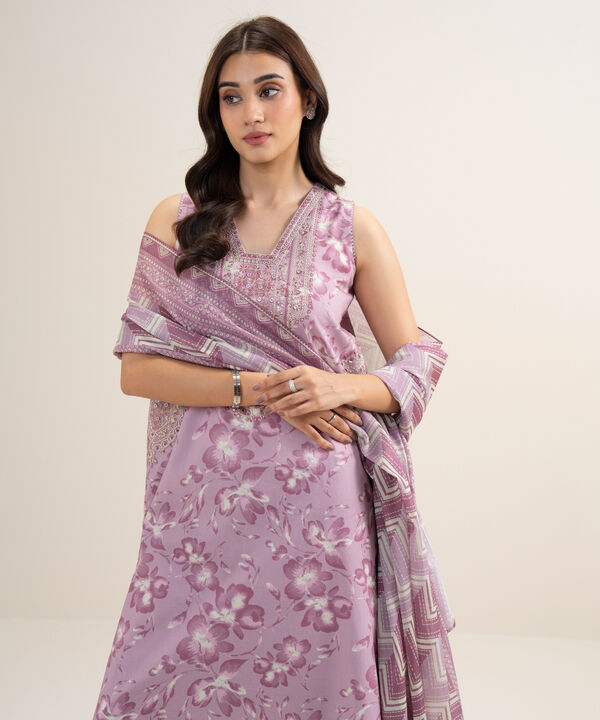 3 Piece - Embroidered Lawn Suit