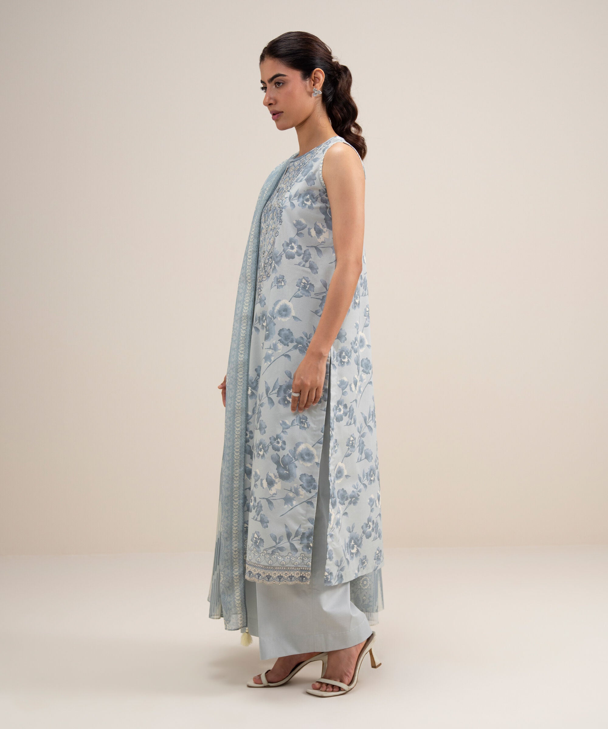 3 Piece - Embroidered Lawn Suit