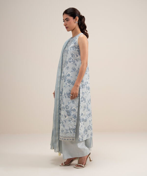 3 Piece - Embroidered Lawn Suit