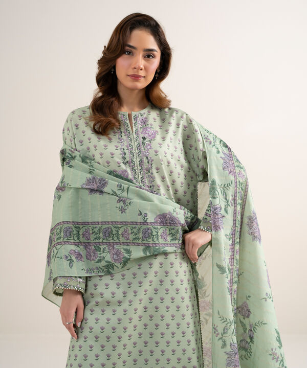 3 Piece - Embroidered Zari Lawn Suit
