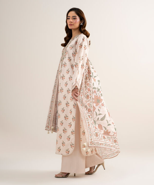 3 Piece - Embroidered Zari Lawn Suit