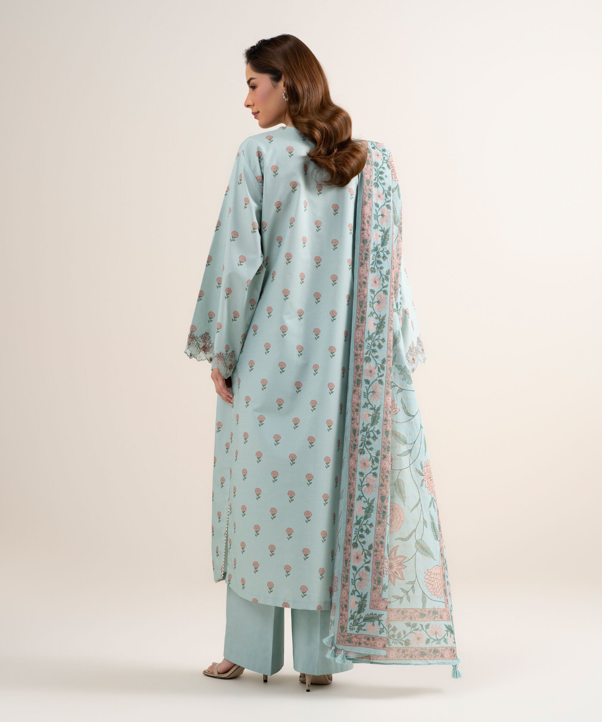 3 Piece - Embroidered Zari Lawn Suit