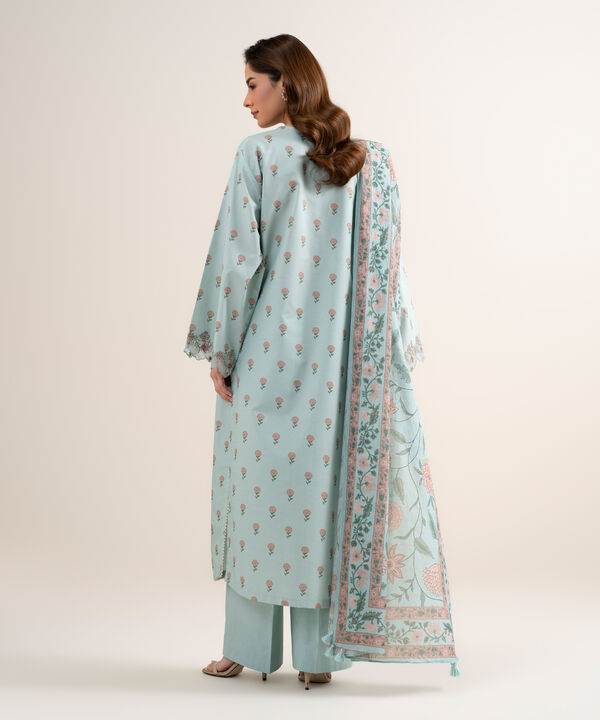 3 Piece - Embroidered Zari Lawn Suit