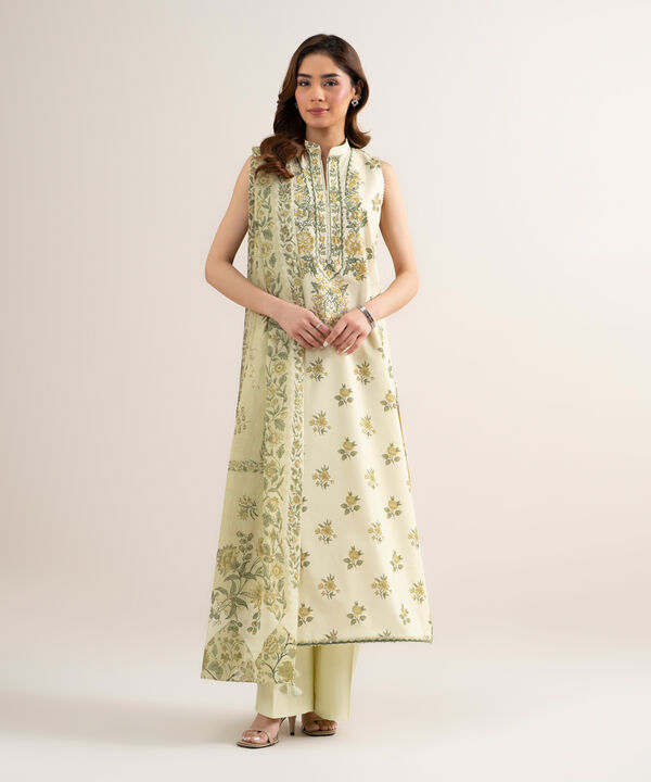 3 Piece - Embroidered Zari Lawn Suit