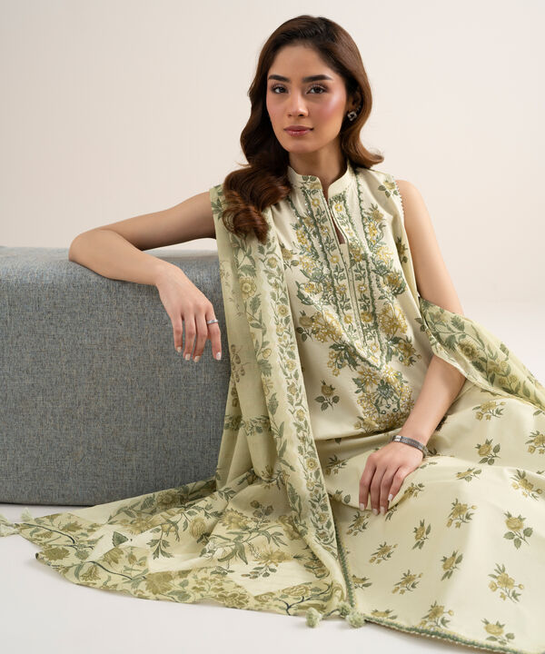 3 Piece - Embroidered Zari Lawn Suit