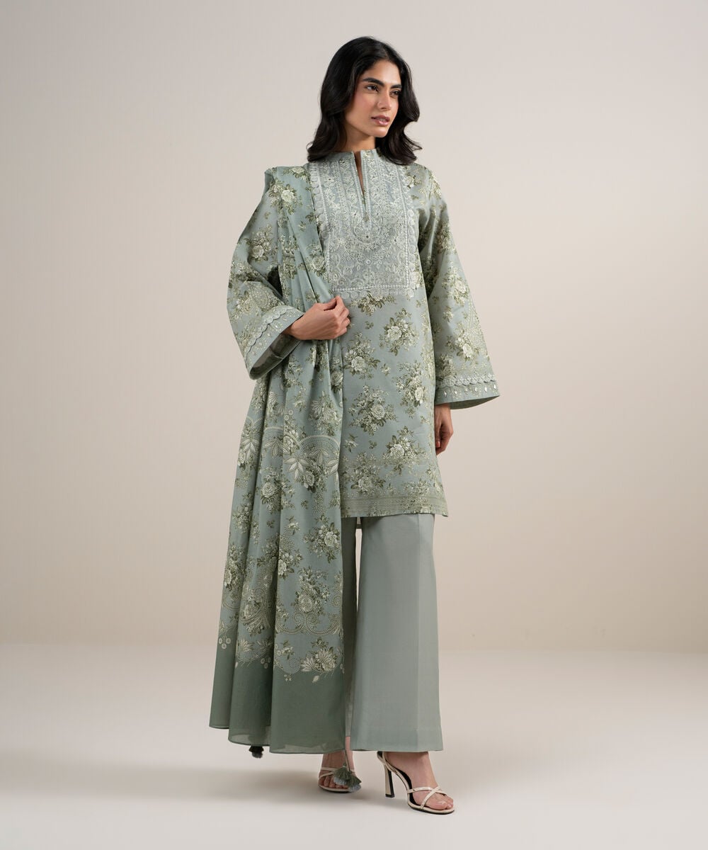 3 Piece - Embroidered Lawn Suit
