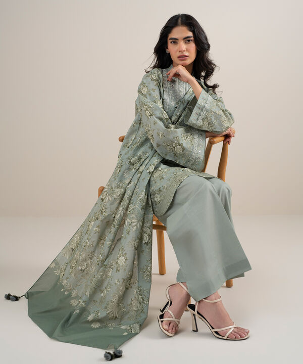 3 Piece - Embroidered Lawn Suit