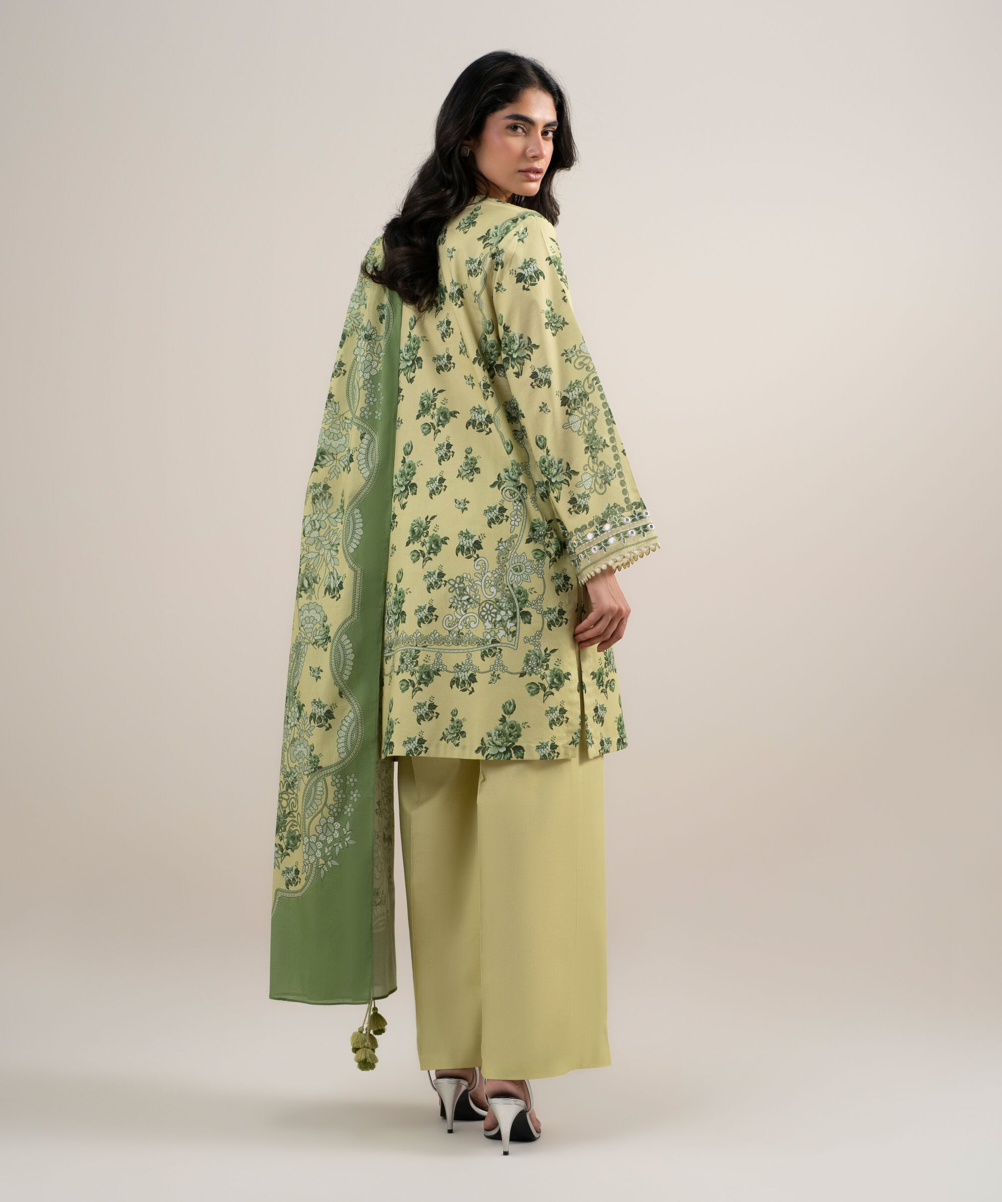 3 Piece - Embroidered Lawn Suit