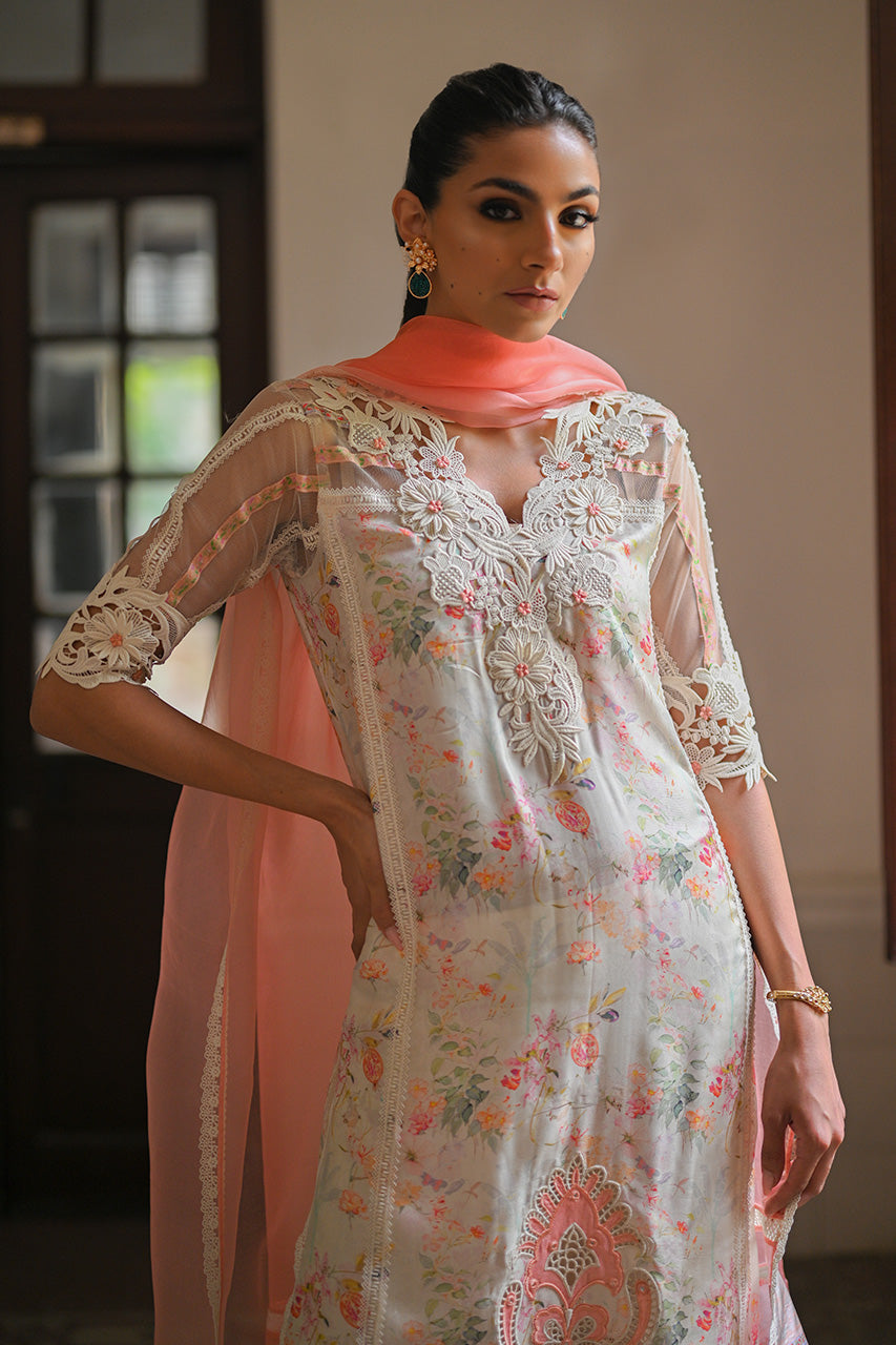 Nadia Farooqui