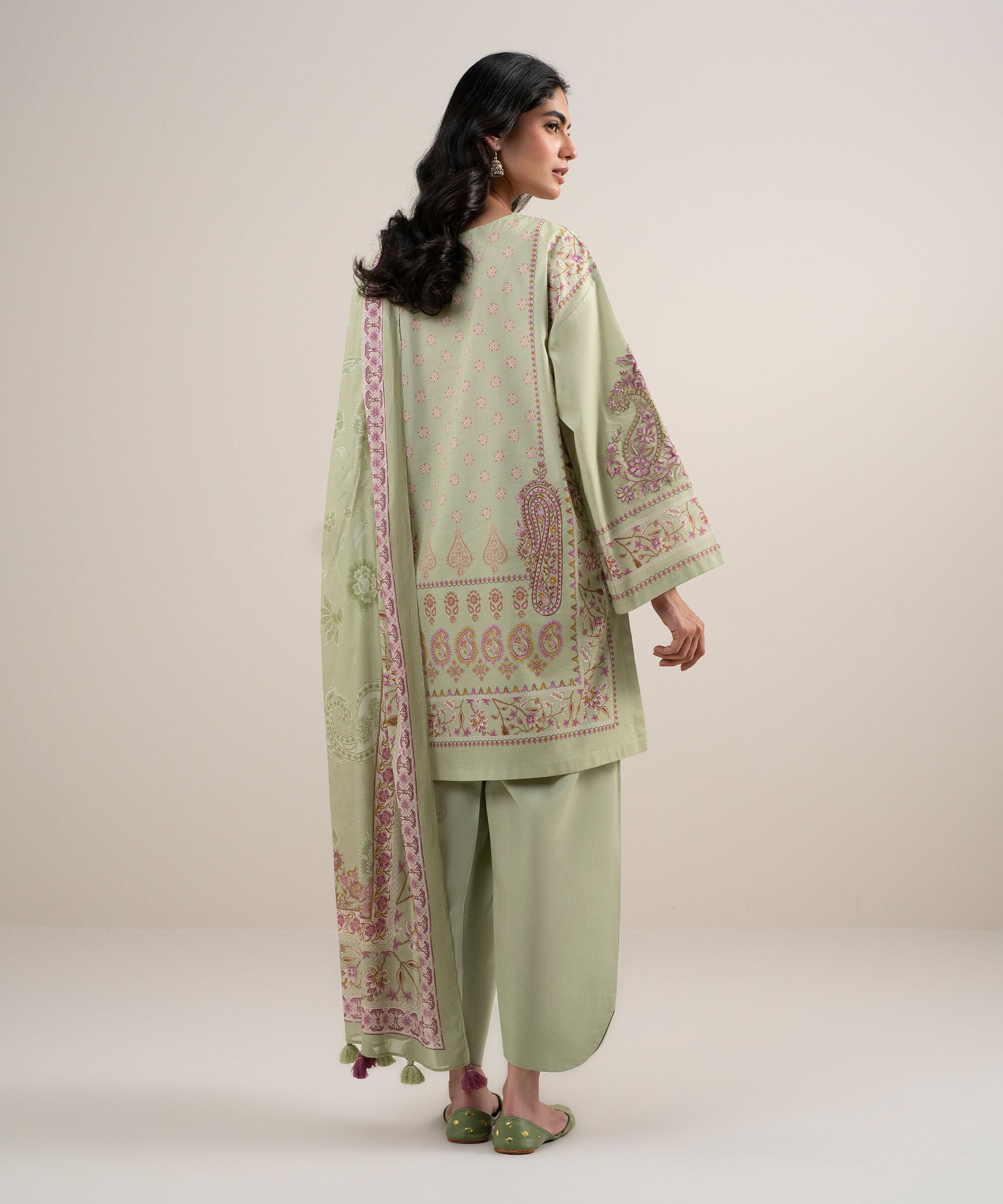 3 Piece - Embroidered Lawn Suit