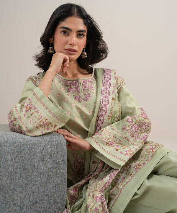 3 Piece - Embroidered Lawn Suit