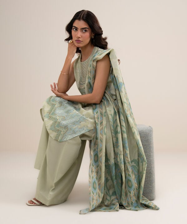 3 Piece - Embroidered Lawn Suit
