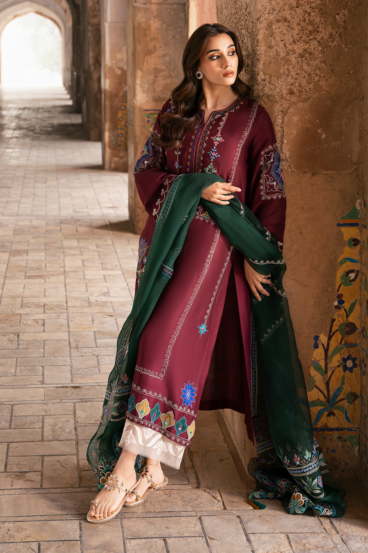 HUSNA IZAAR