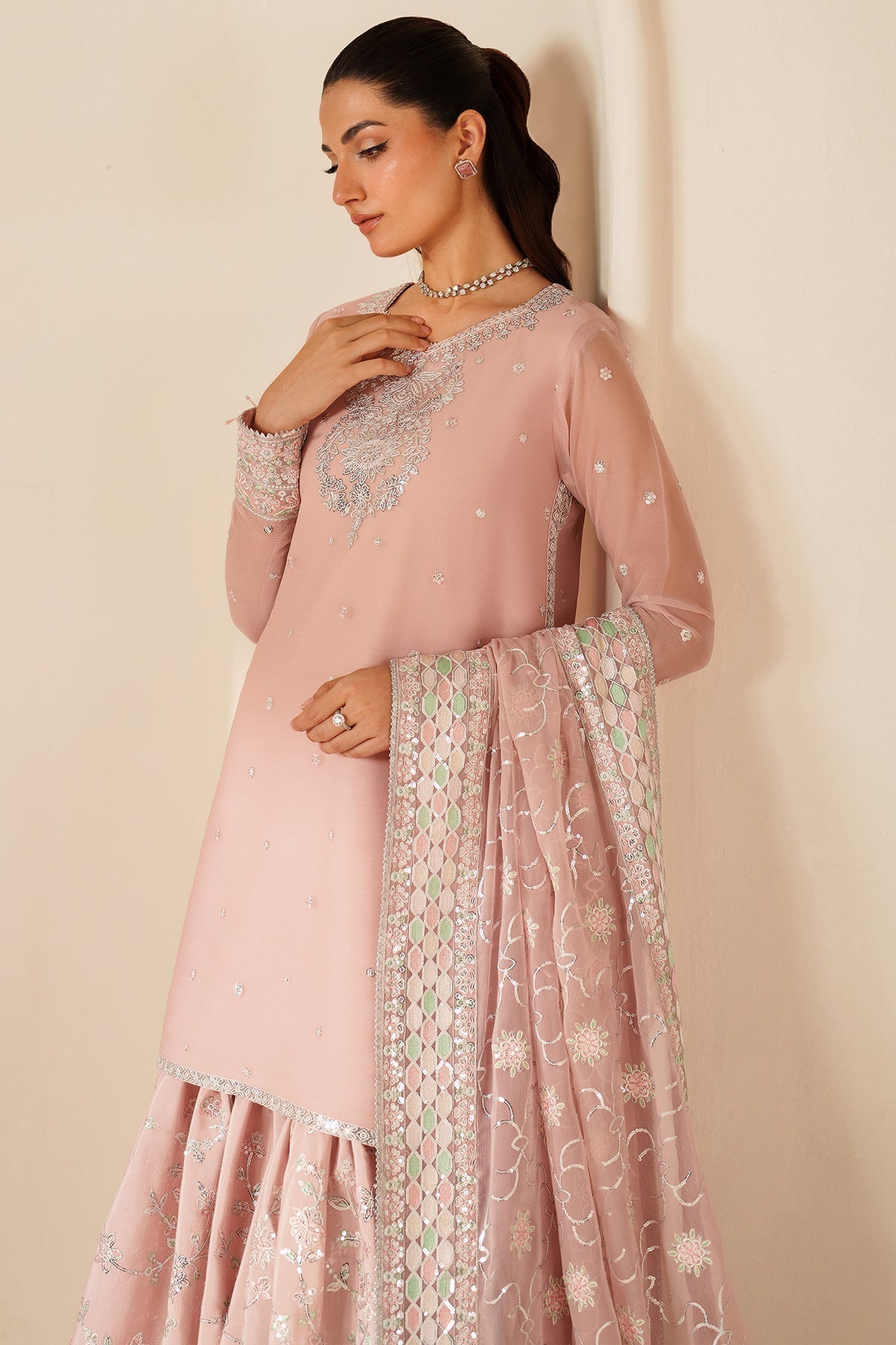 Farasha – Serene Petal Style