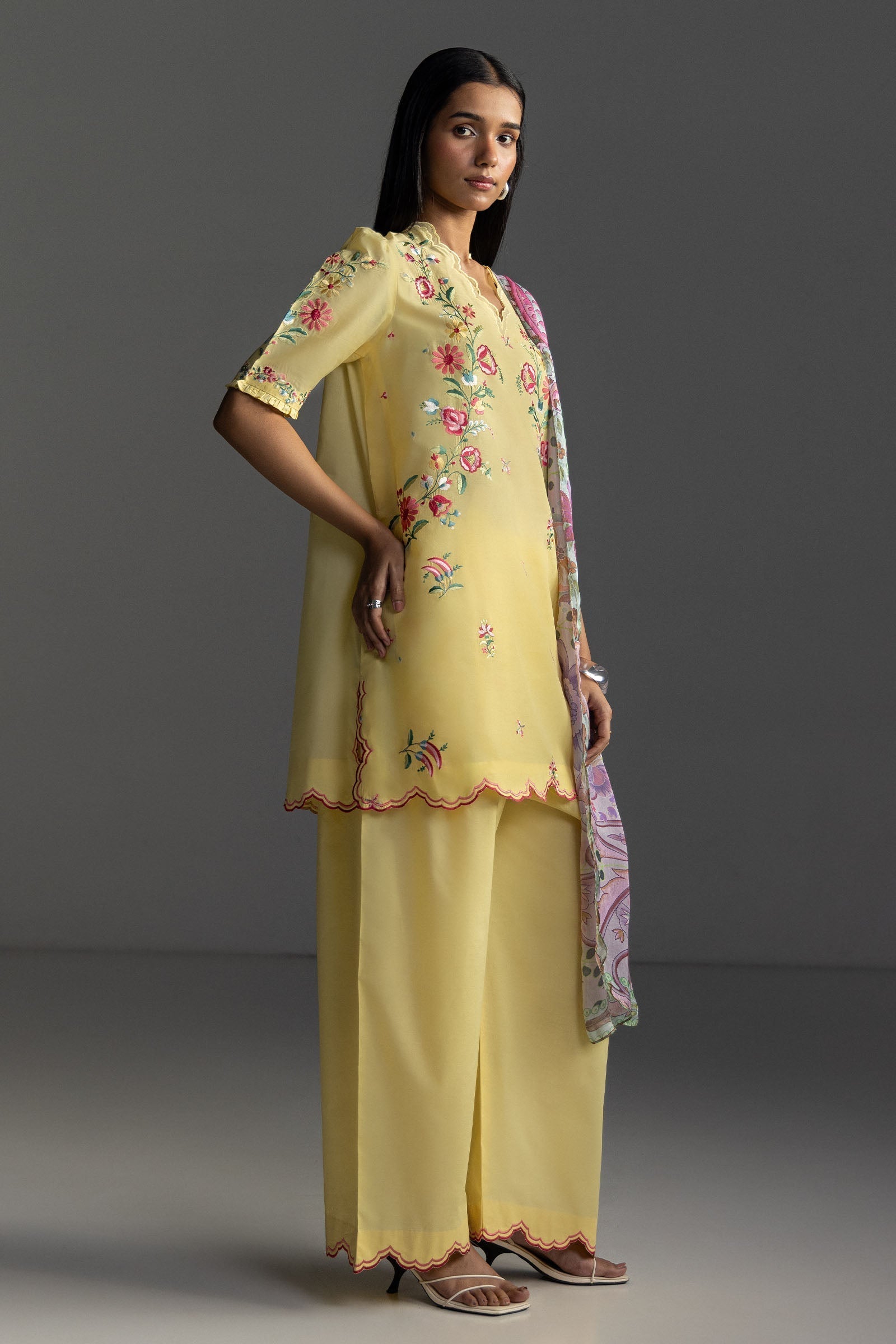 Zara Shahjahan – Seren-5B Style