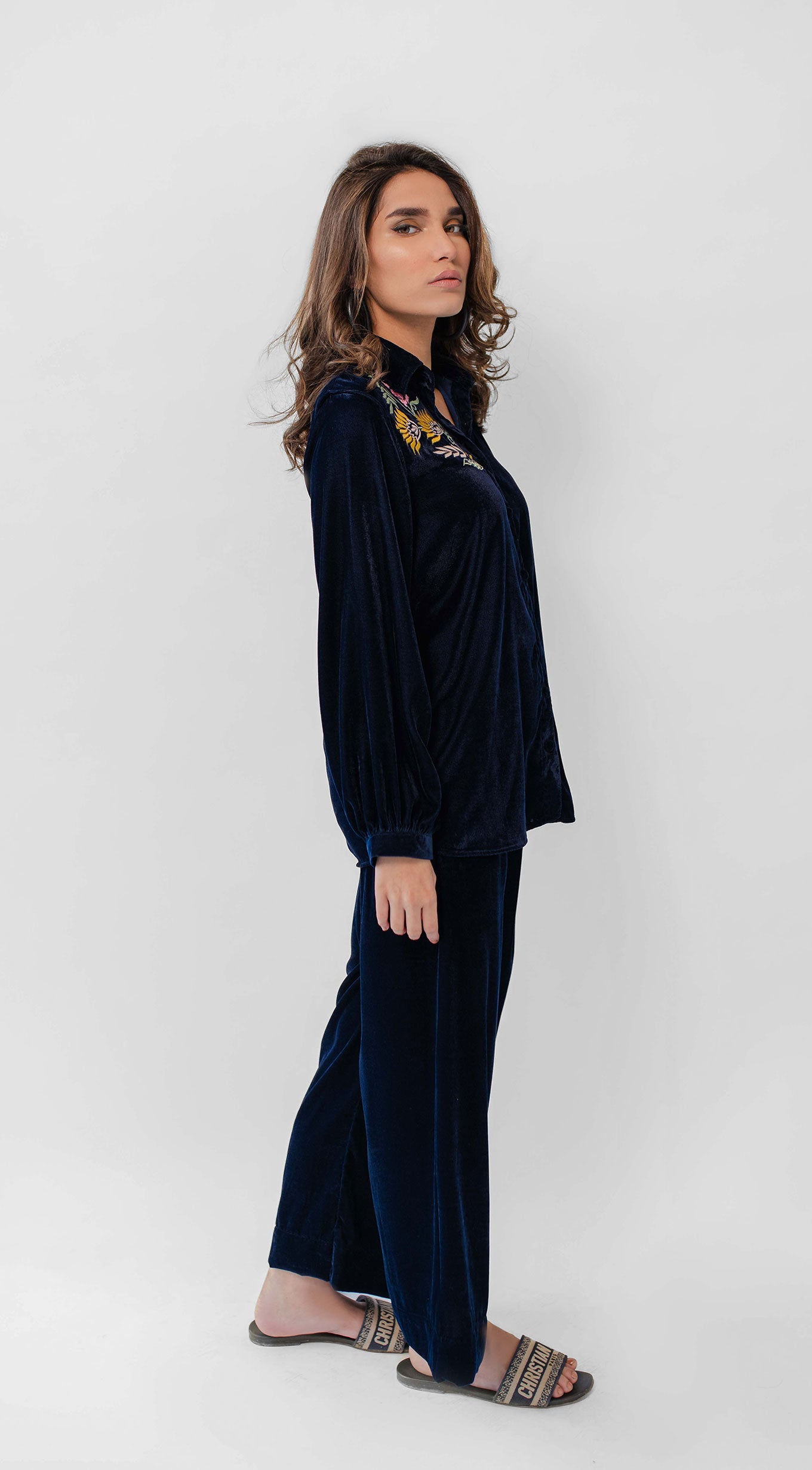 https://cdn.shopify.com/s/files/1/0654/4313/5706/files/2_5791f181-918c-4bf1-b3b4-2f688f823c1d.jpg?v=1701967122