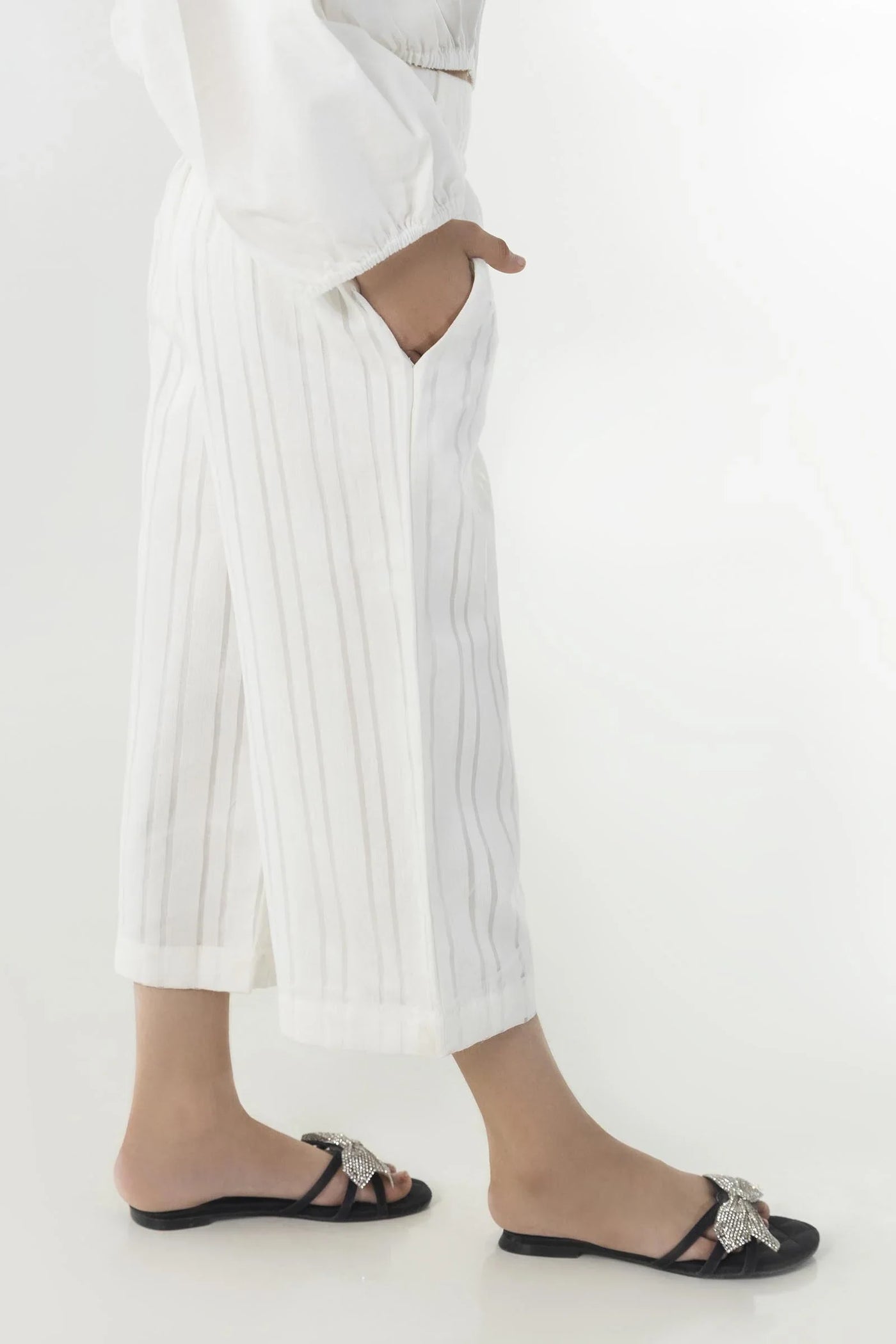 https://cdn.shopify.com/s/files/1/0740/1753/8280/files/2_a0d56fbe-7e42-41a7-b533-b39f2ee6ae6a.webp?v=1756729328
