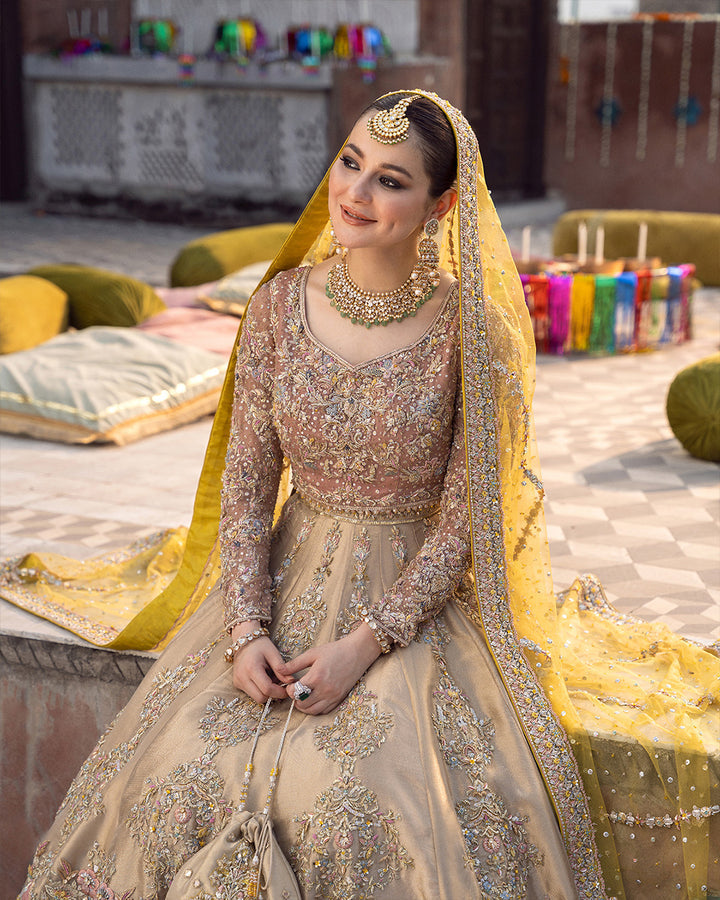 Faiza Saqlain – Mahveen Style