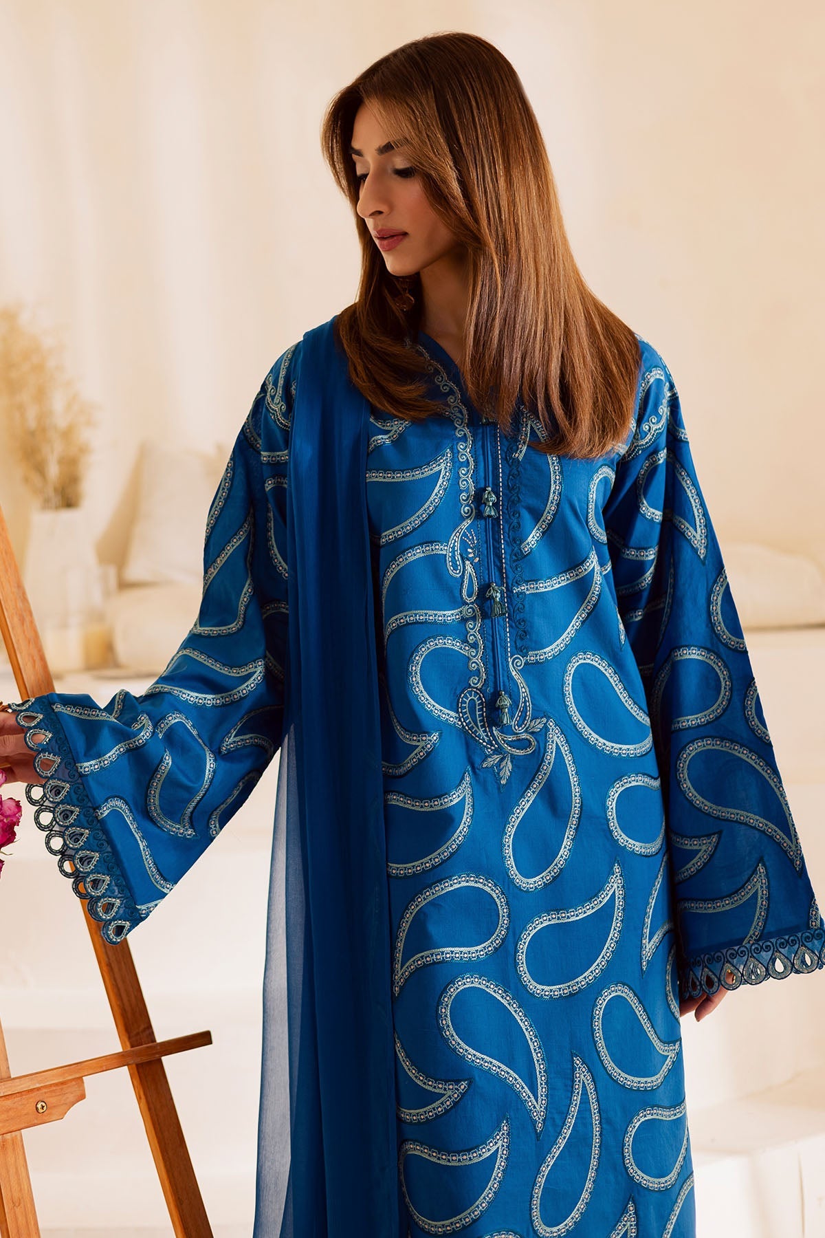 https://cdn.shopify.com/s/files/1/0551/9487/8152/files/2_c7eb45c4-b34b-46a5-b175-ff7149e27815.jpg?v=1752051097