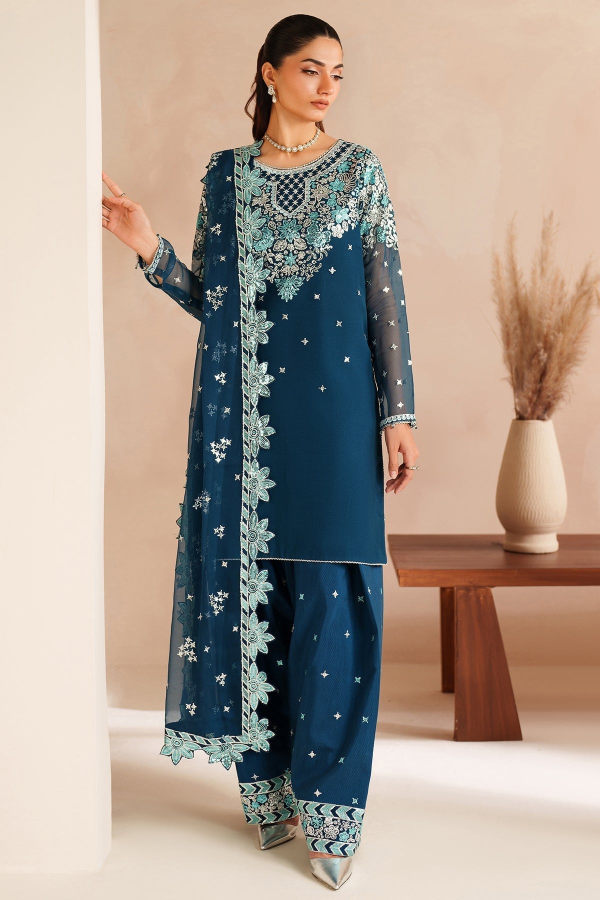 Farasha – Cobalt Haze Style