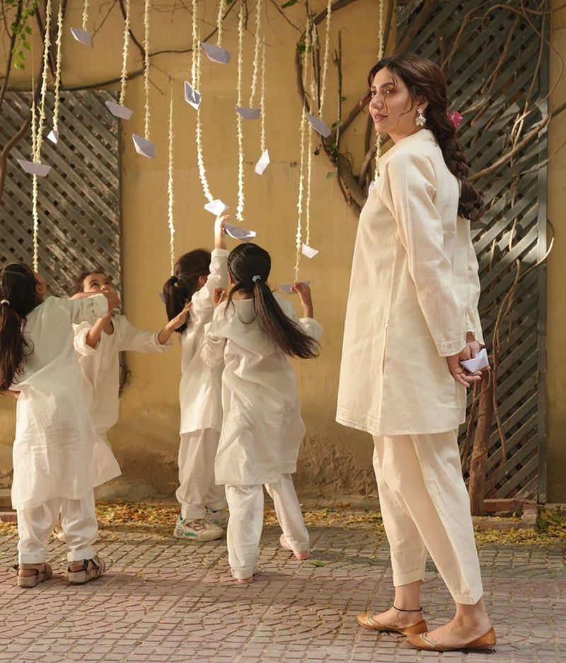 Emaan Set