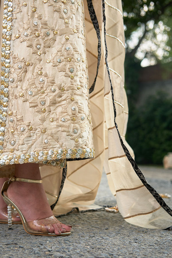Shahana Andaaz - Khwabeeda Beige