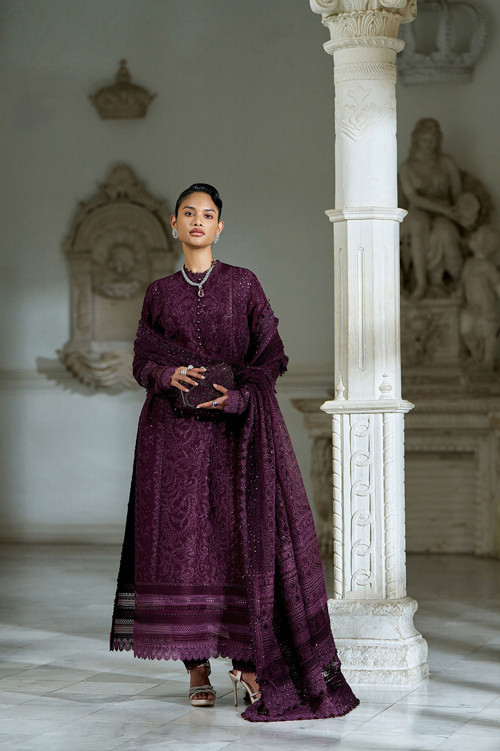 Sobia Nazir – LEE26-3B Style