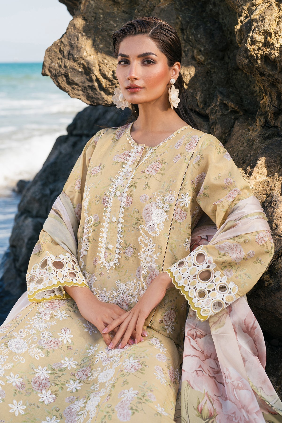 EMBROIDERED PRINTED LAWN UF-4110