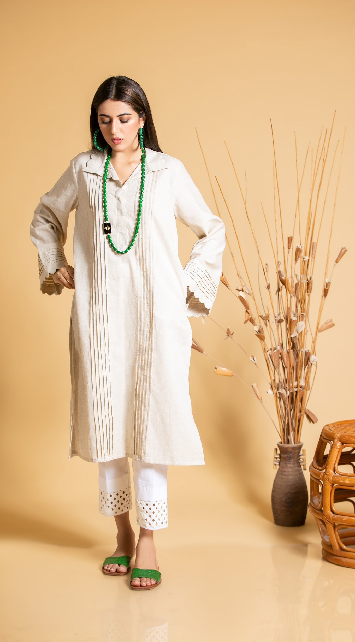 https://cdn.shopify.com/s/files/1/0654/4313/5706/products/30_817d6002-4230-4693-b11e-0645f3d86eaf.jpg?v=1656943757