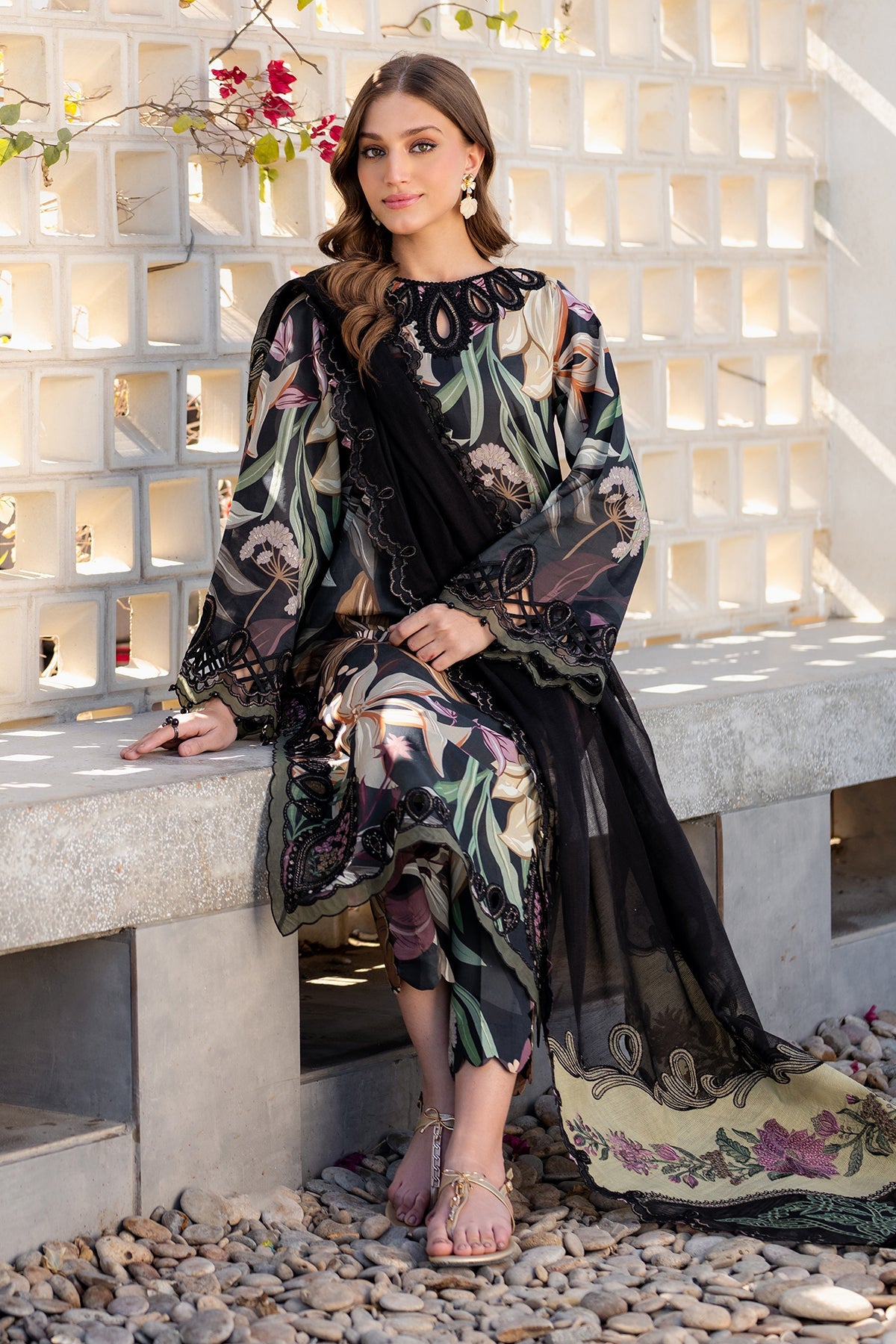 EMBROIDERED PRINTED LAWN UF-4090