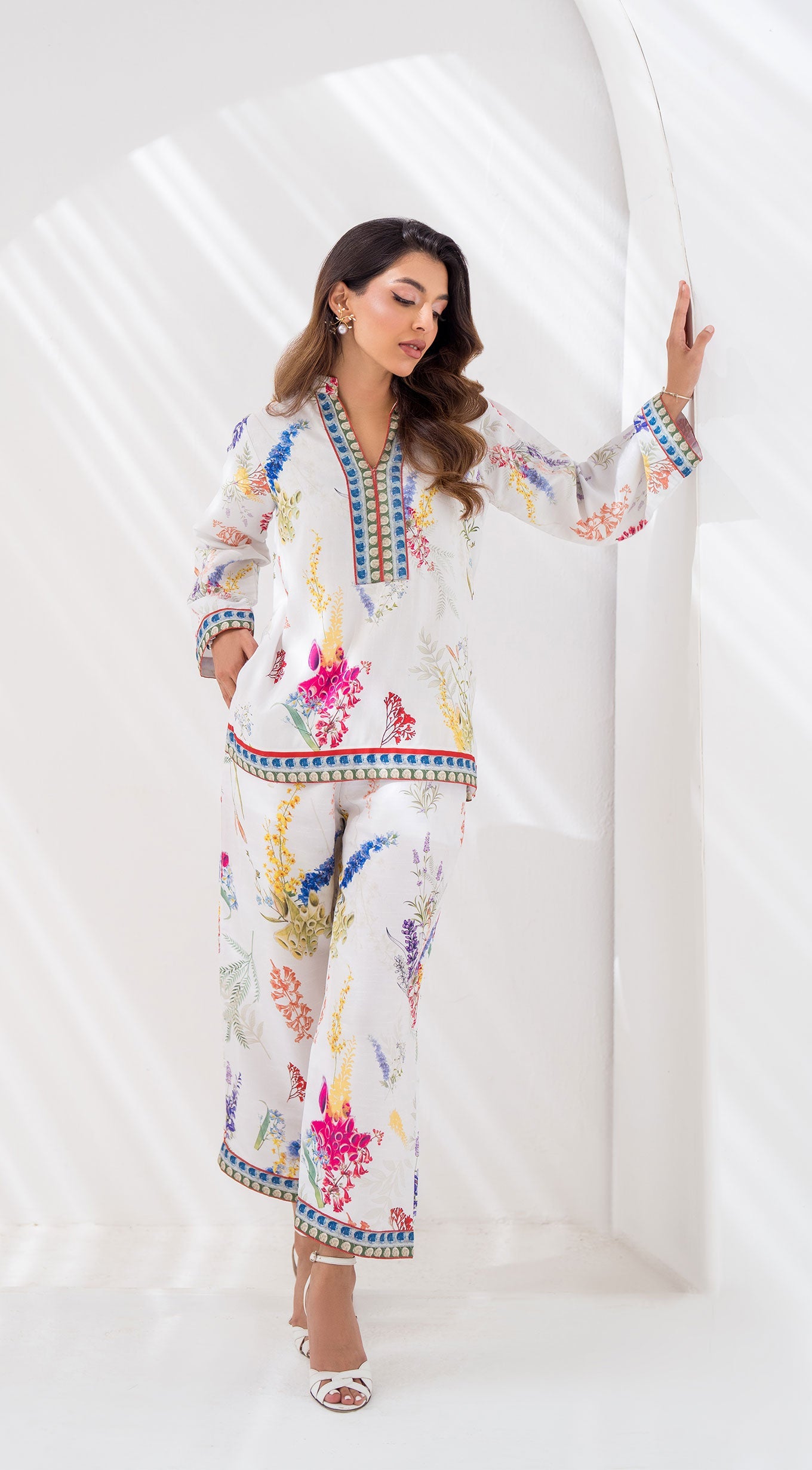 https://cdn.shopify.com/s/files/1/0654/4313/5706/files/30_bb8060a6-cdd2-4528-b7f2-e8b9a36898ed.jpg?v=1716539806