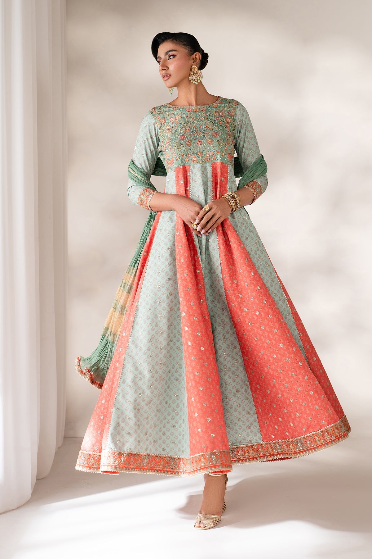 Embroidered Lawn Kurta