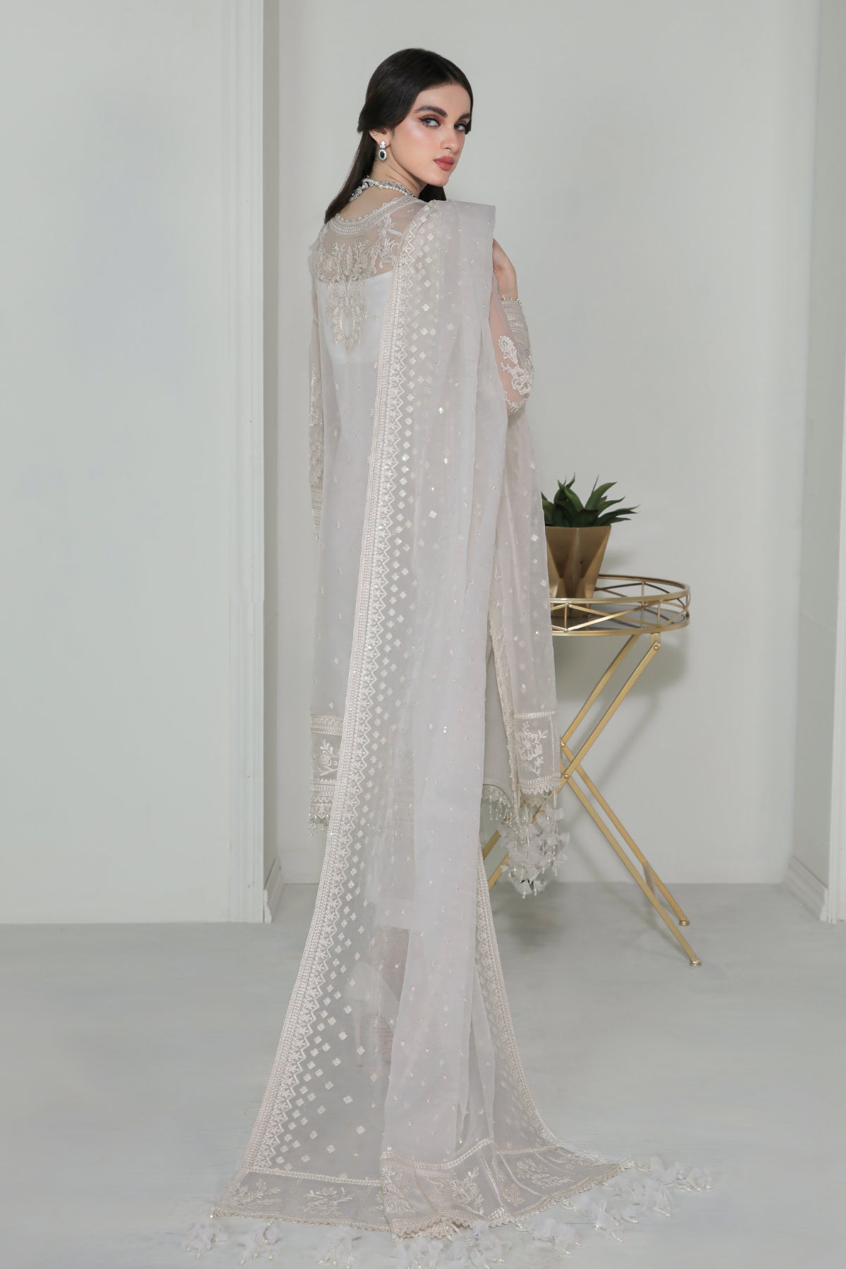 EMBROIDERED ORGANZA SF-186