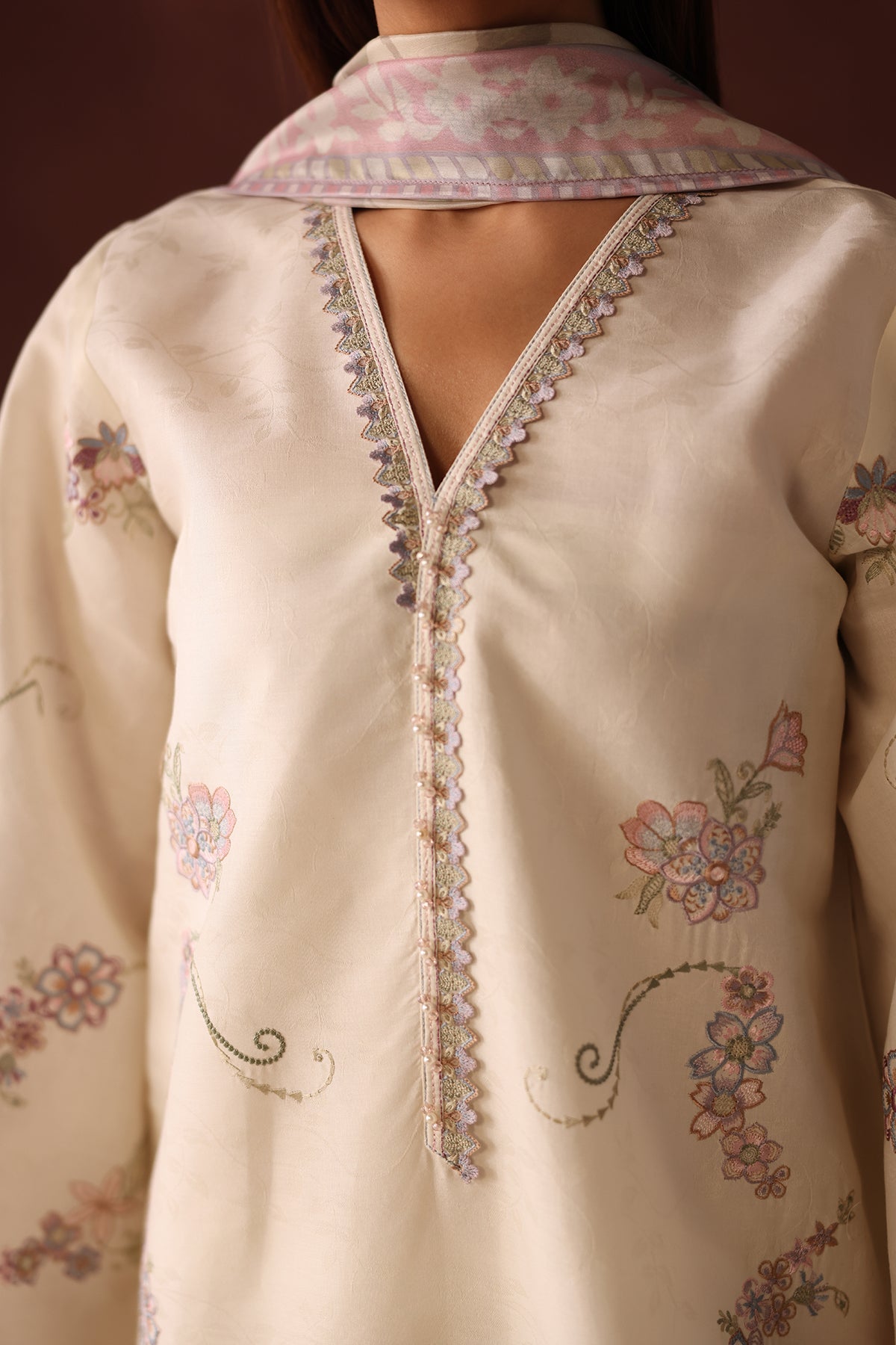 EMBROIDERED SELF JACQUARD UF-4481