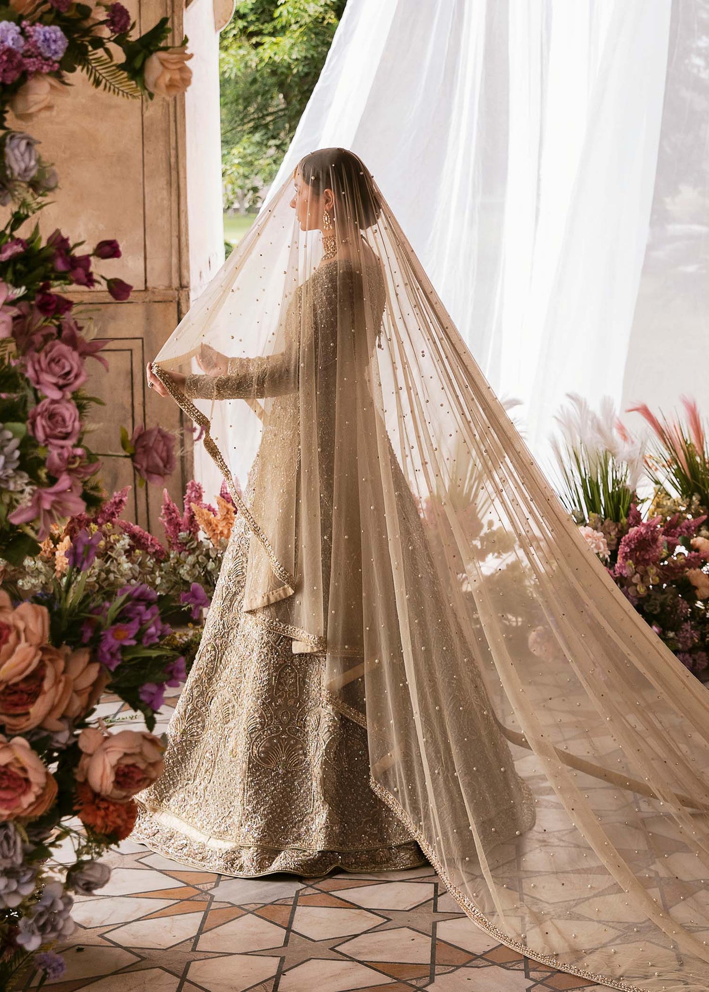 https://cdn.shopify.com/s/files/1/0412/1919/5034/files/33_45b77835-fe31-4d27-92dd-0e28574d2b43.jpg?v=1757499880