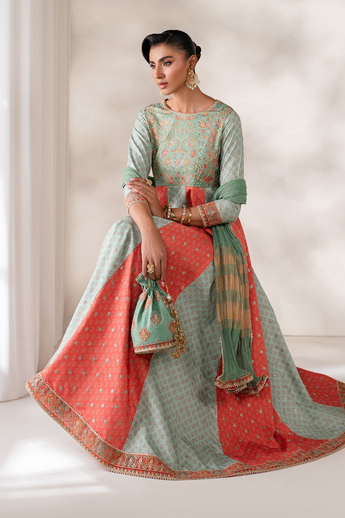Embroidered Lawn Kurta