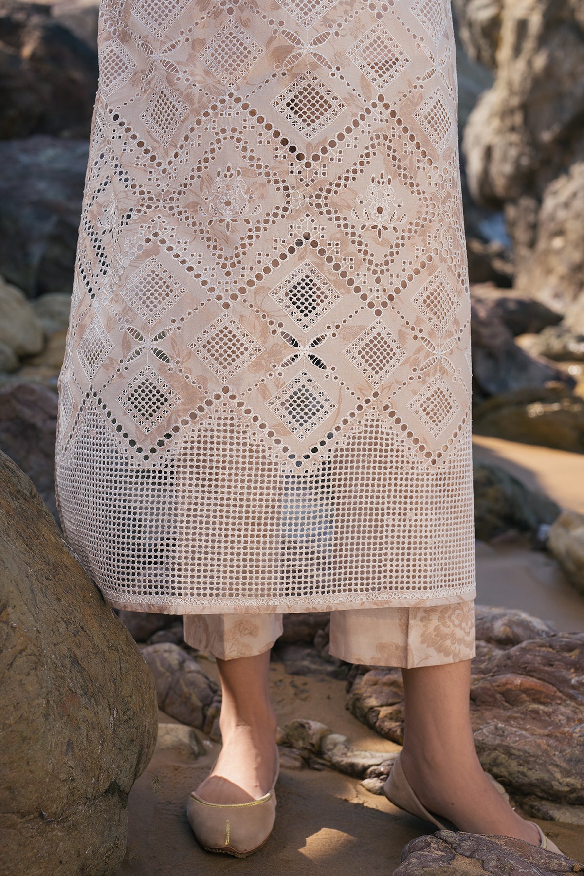 EMBROIDERED PRINTED LAWN UF-4116