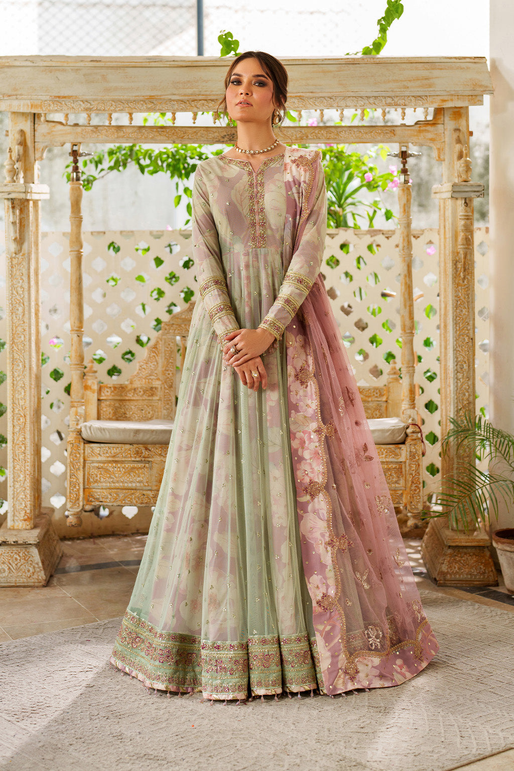 UE-542  Printed Formals