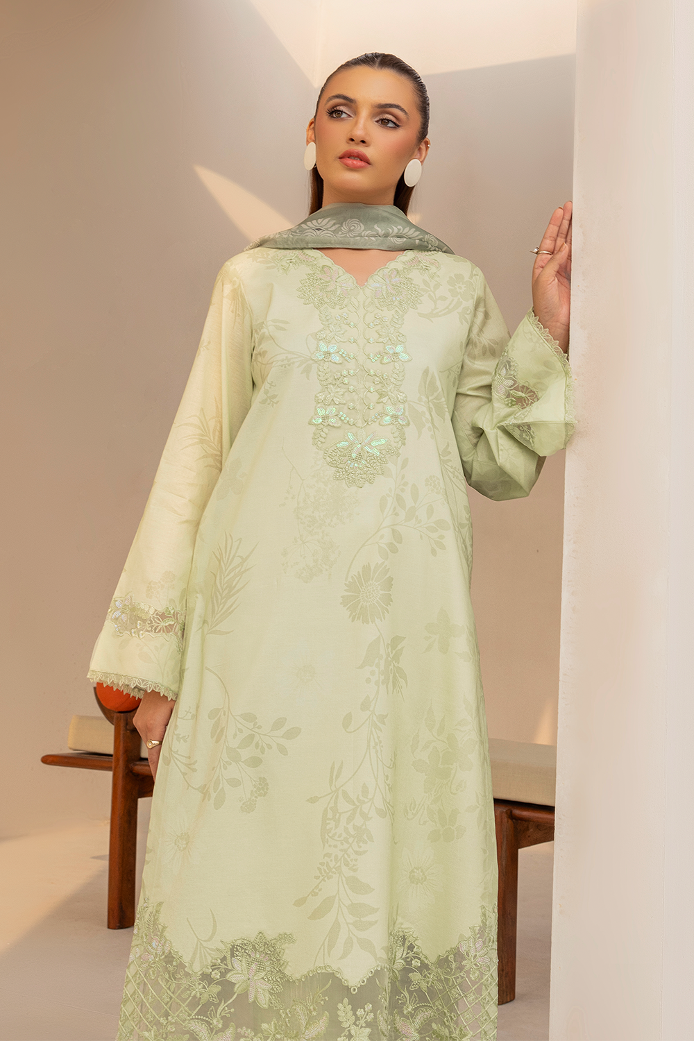Embroidered Lawn - DT-25-05