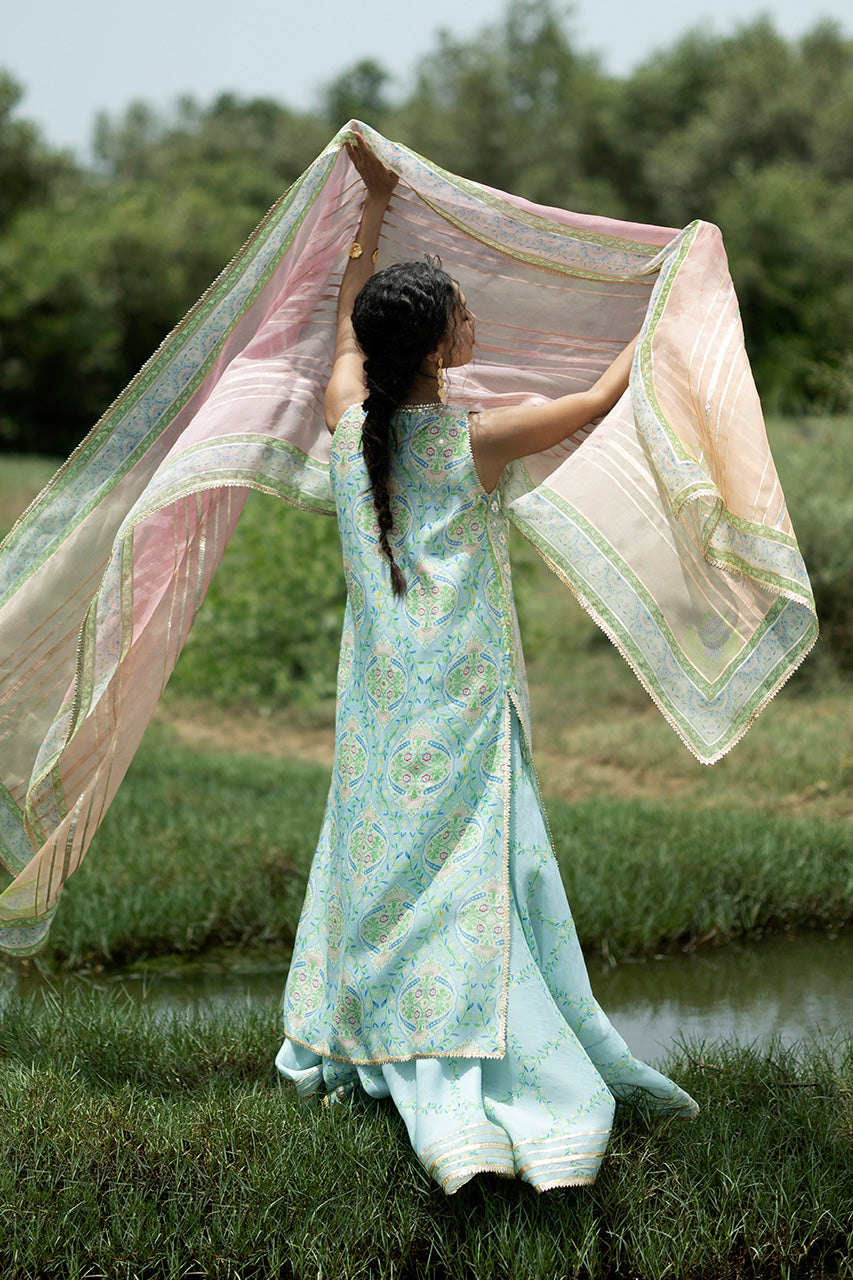Noya (A)