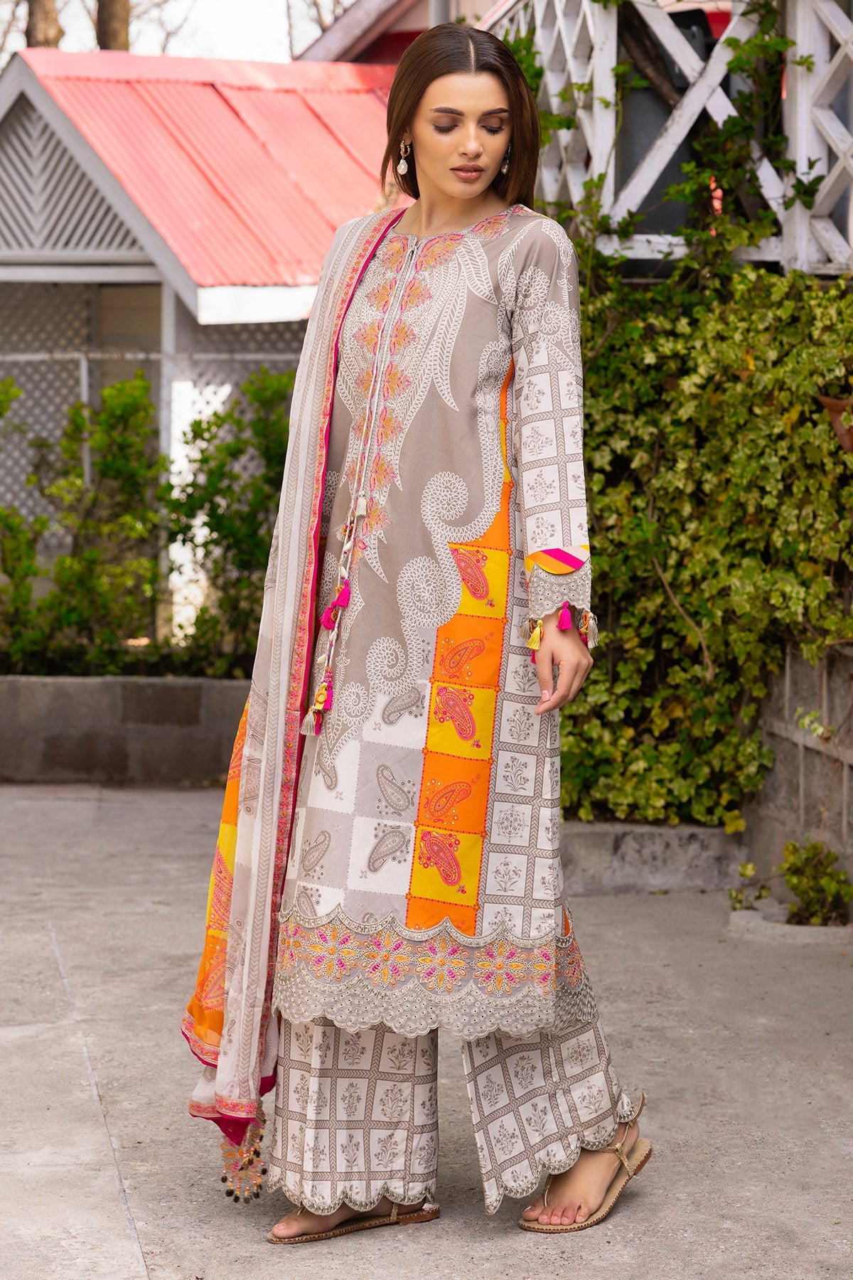 3-PC Unstitched Embroidered Lawn Collection RANG E BAHAR VOL 02 CRB6-16