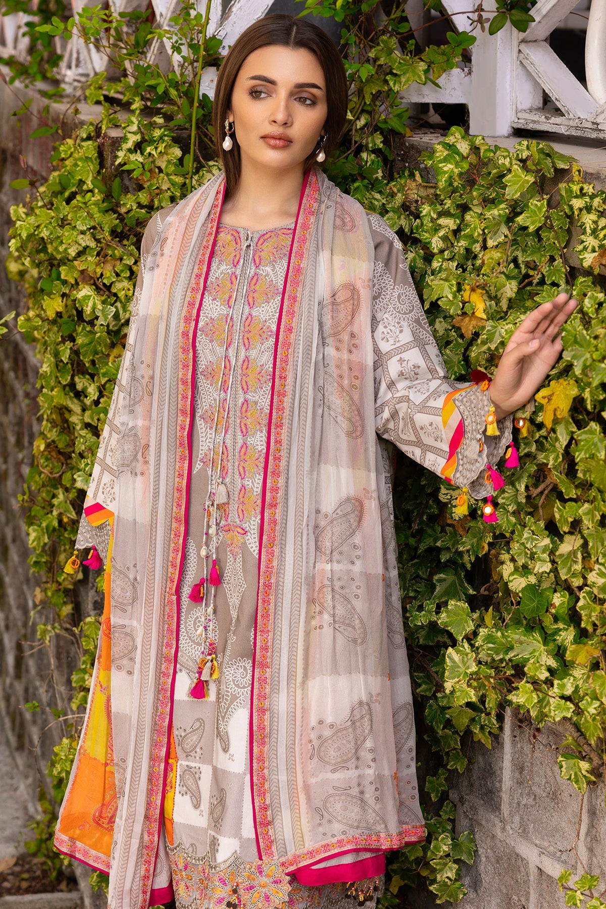 3-PC Unstitched Embroidered Lawn Collection RANG E BAHAR VOL 02 CRB6-16