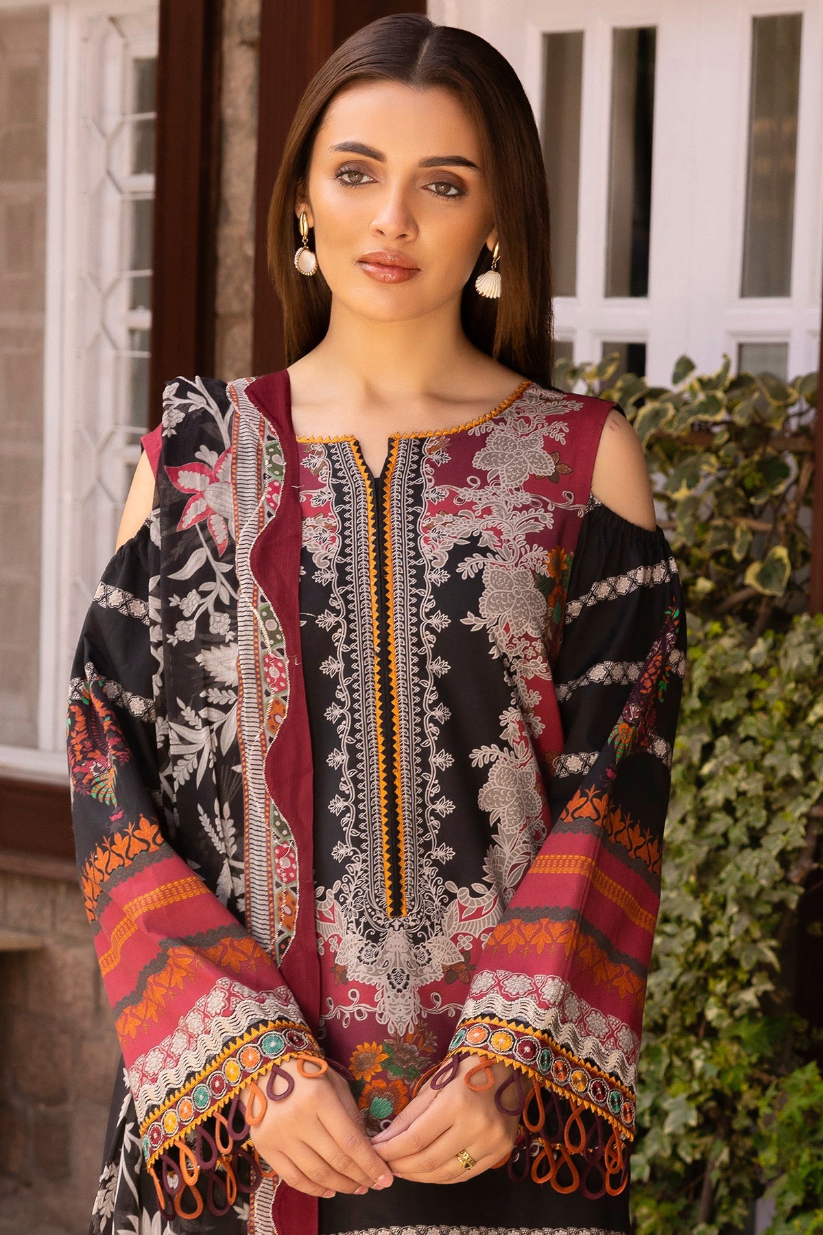 3-PC Unstitched Embroidered Lawn Collection RANG E BAHAR VOL 02 CRB6-17