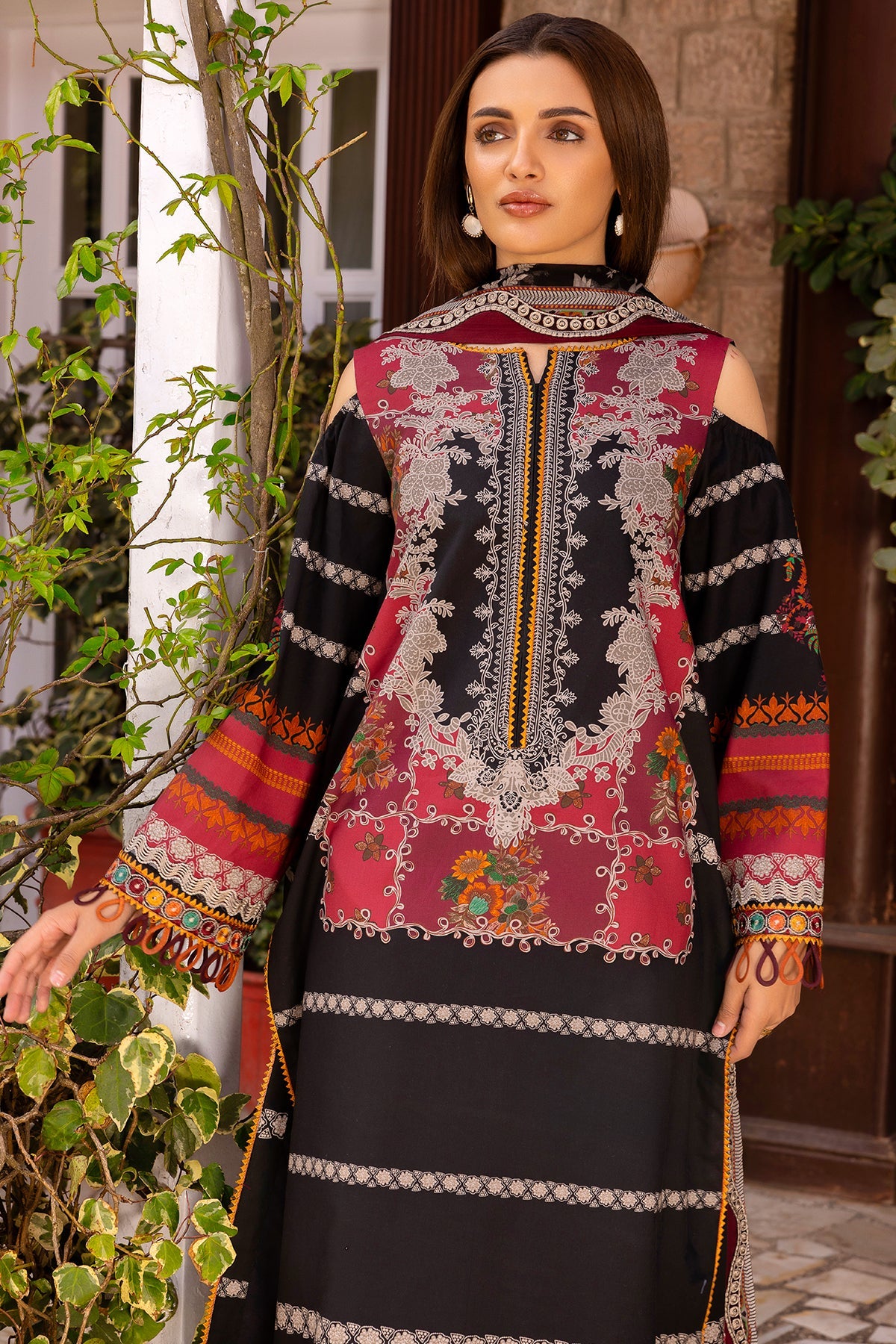3-PC Unstitched Embroidered Lawn Collection RANG E BAHAR VOL 02 CRB6-17
