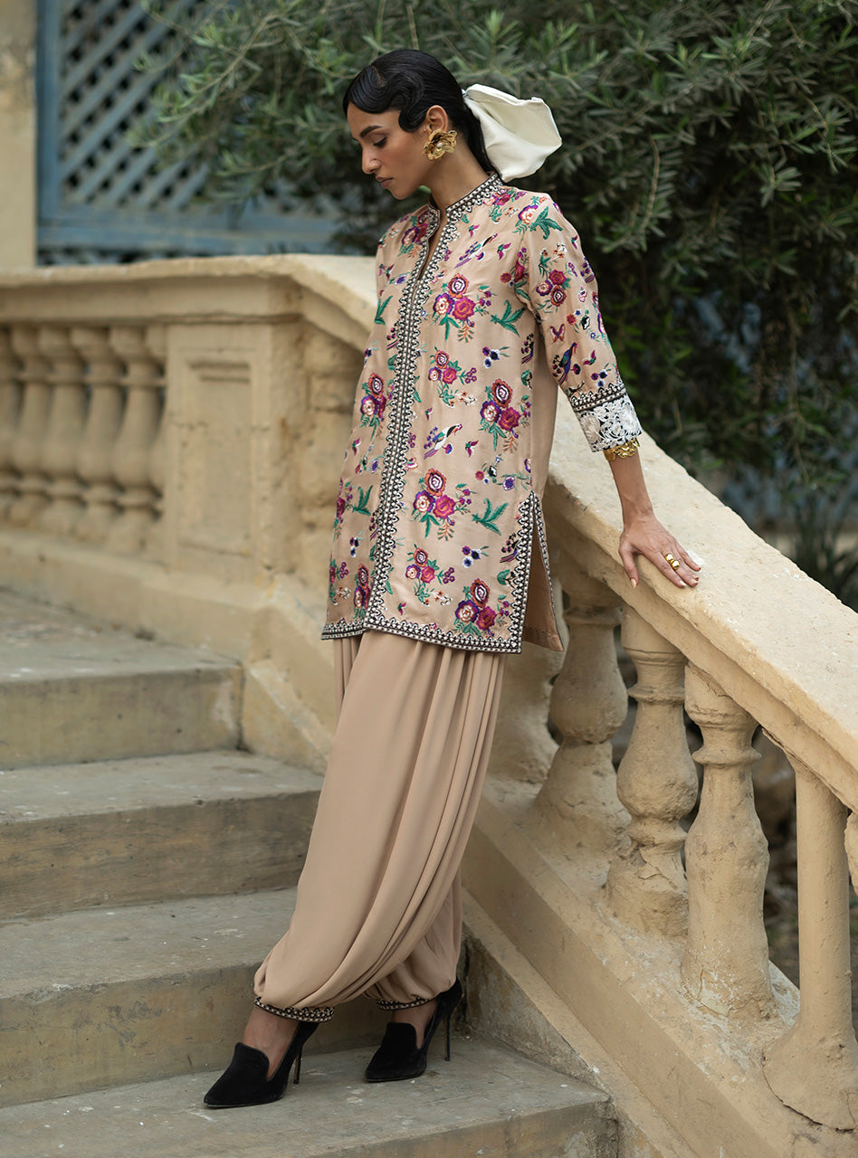 Beige Bloom
