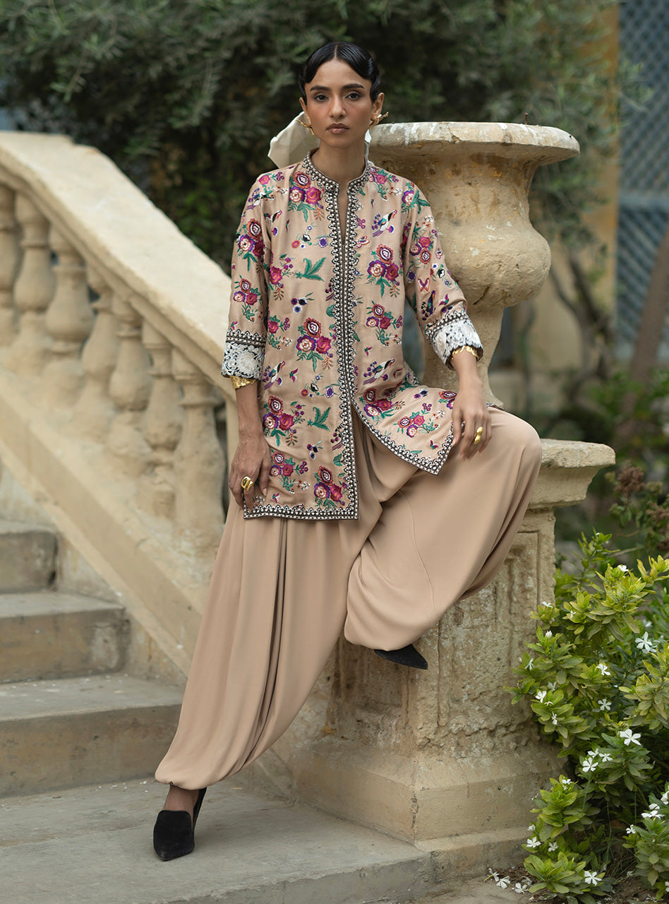 Beige Bloom